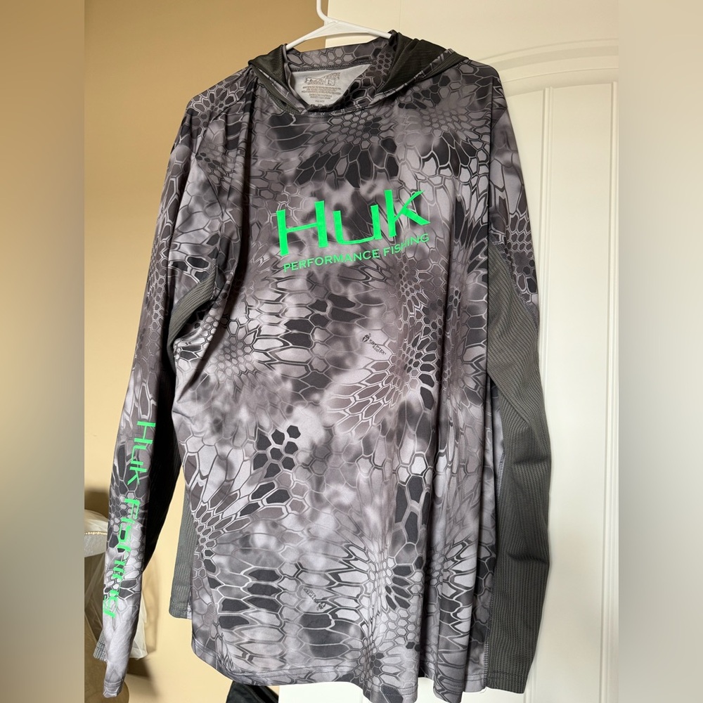 Huk Gray and Black Fishing long sleeve hoodie